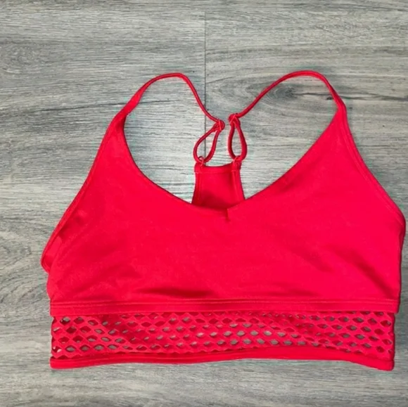 VS PINK Ultimate Sports Bra - Picture 2 of 6